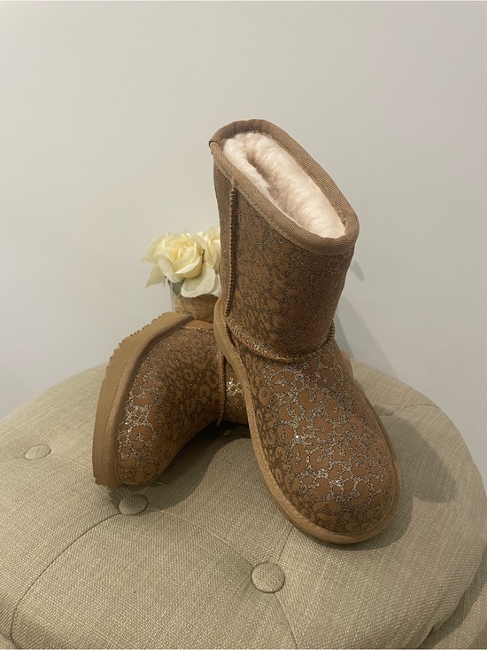 UGG Other - UGG Kids Chestnut Glitter Patterned Shearling Boot